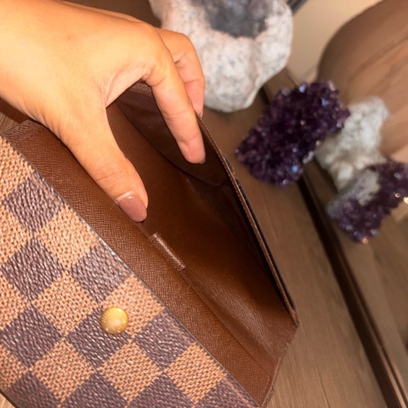 Louis Vuitton Damier Canvas Wallet - Picture 13 of 16